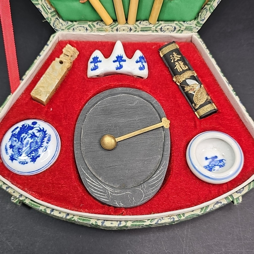 Chinese Calligraphy Set - Picture 2 of 14